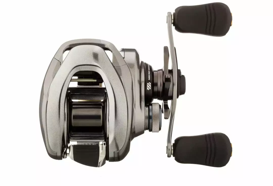 Shimano Metanium DC Casting Reels 4 Shimano Metanium DC Casting Reels
